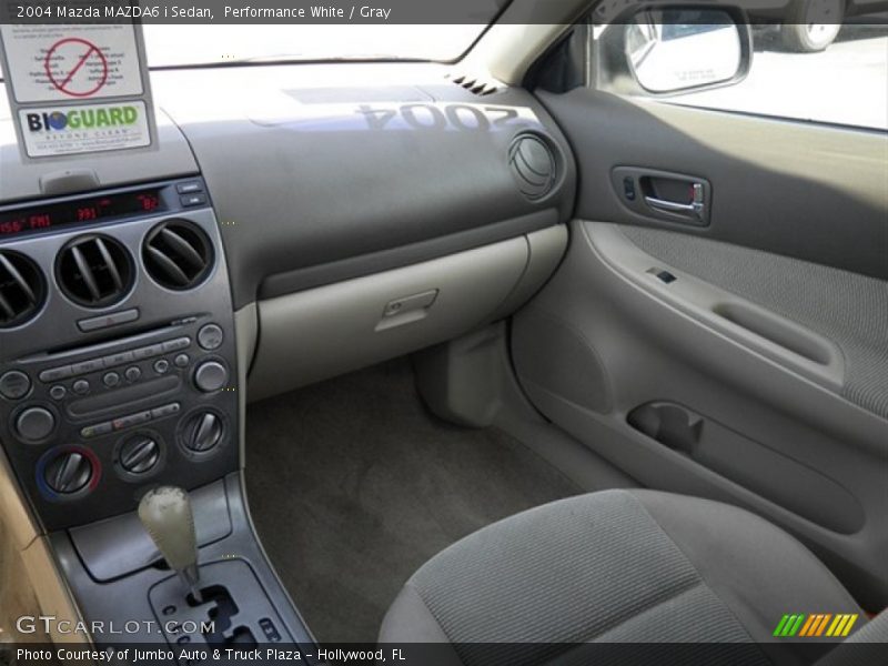 Performance White / Gray 2004 Mazda MAZDA6 i Sedan