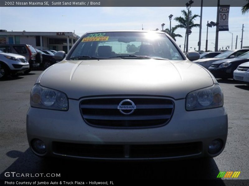Sunlit Sand Metallic / Blond 2002 Nissan Maxima SE