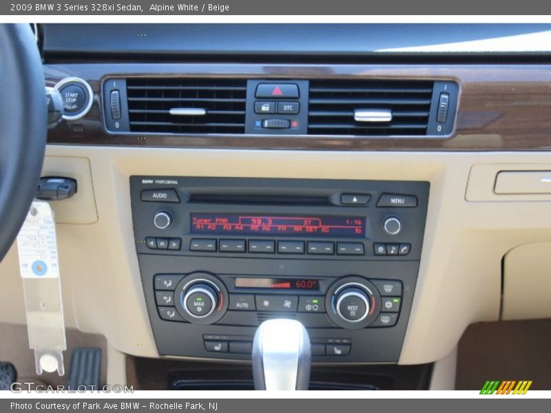 Alpine White / Beige 2009 BMW 3 Series 328xi Sedan