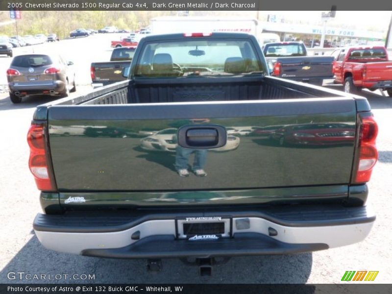 Dark Green Metallic / Dark Charcoal 2005 Chevrolet Silverado 1500 Regular Cab 4x4