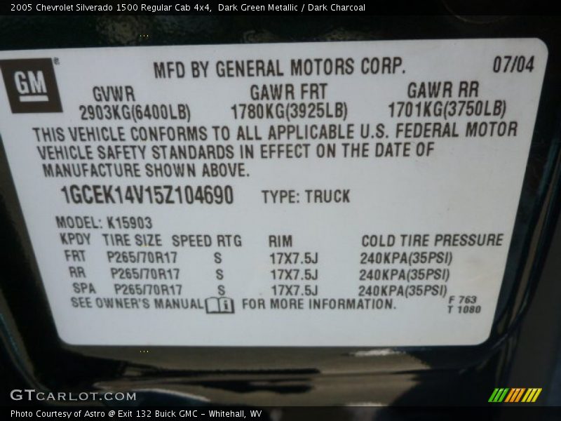 Dark Green Metallic / Dark Charcoal 2005 Chevrolet Silverado 1500 Regular Cab 4x4