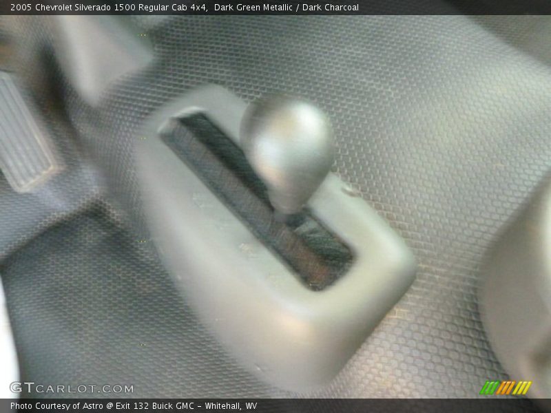 Dark Green Metallic / Dark Charcoal 2005 Chevrolet Silverado 1500 Regular Cab 4x4