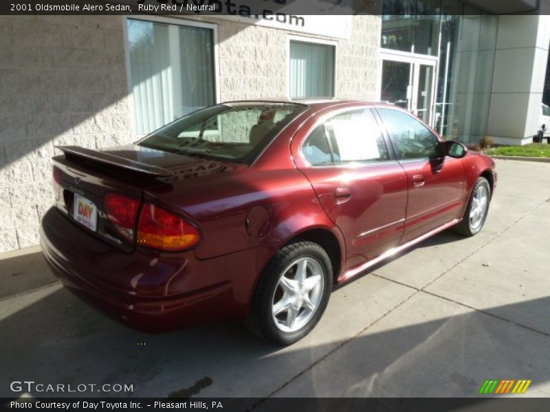 Ruby Red / Neutral 2001 Oldsmobile Alero Sedan