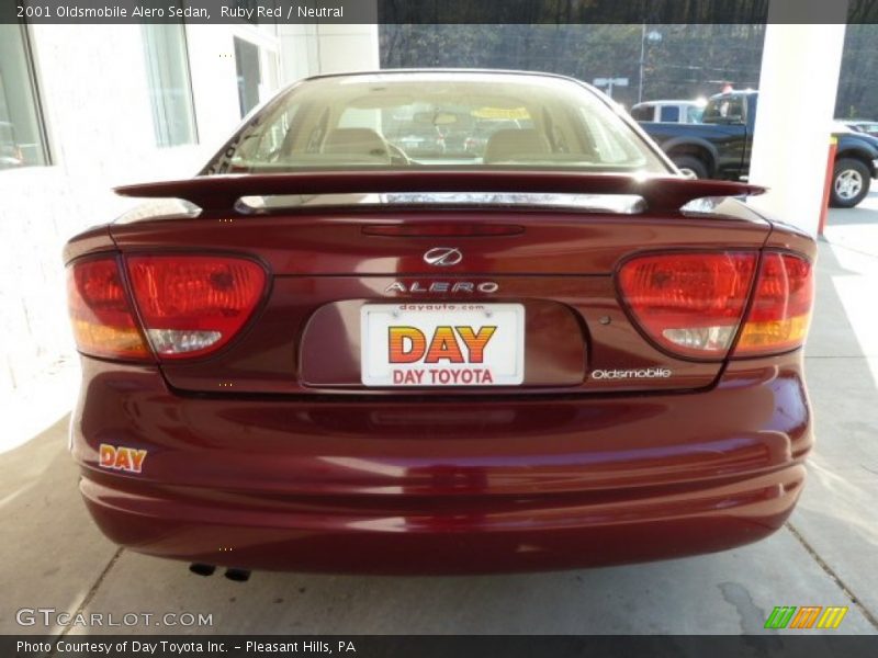 Ruby Red / Neutral 2001 Oldsmobile Alero Sedan