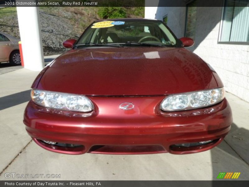 Ruby Red / Neutral 2001 Oldsmobile Alero Sedan