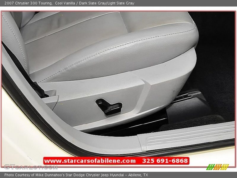Cool Vanilla / Dark Slate Gray/Light Slate Gray 2007 Chrysler 300 Touring