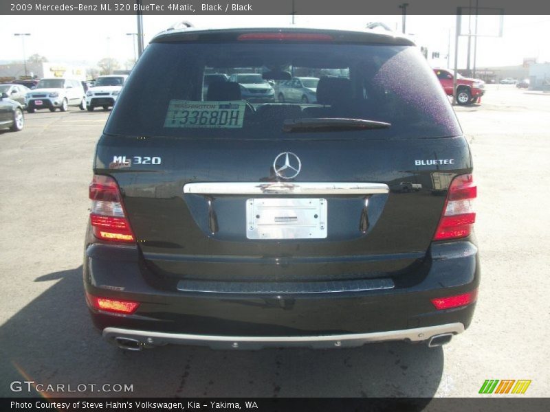 Black / Black 2009 Mercedes-Benz ML 320 BlueTec 4Matic