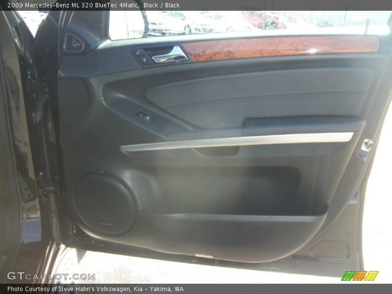Black / Black 2009 Mercedes-Benz ML 320 BlueTec 4Matic