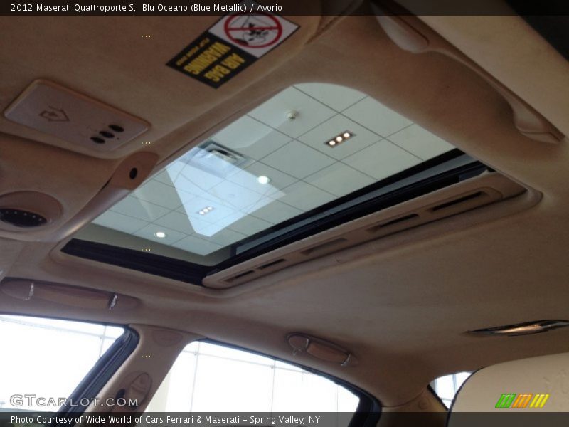 Sunroof of 2012 Quattroporte S