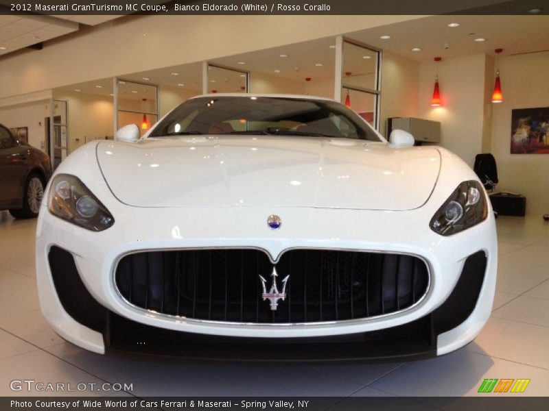 Bianco Eldorado (White) / Rosso Corallo 2012 Maserati GranTurismo MC Coupe