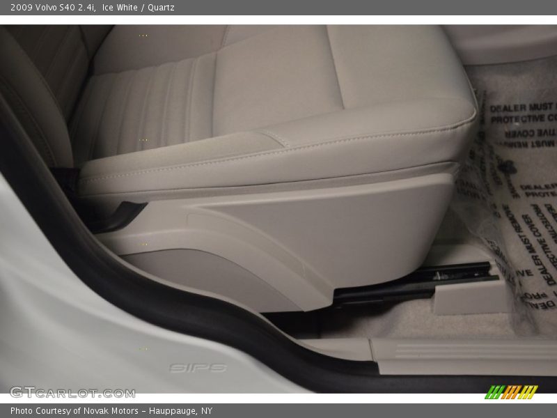Ice White / Quartz 2009 Volvo S40 2.4i