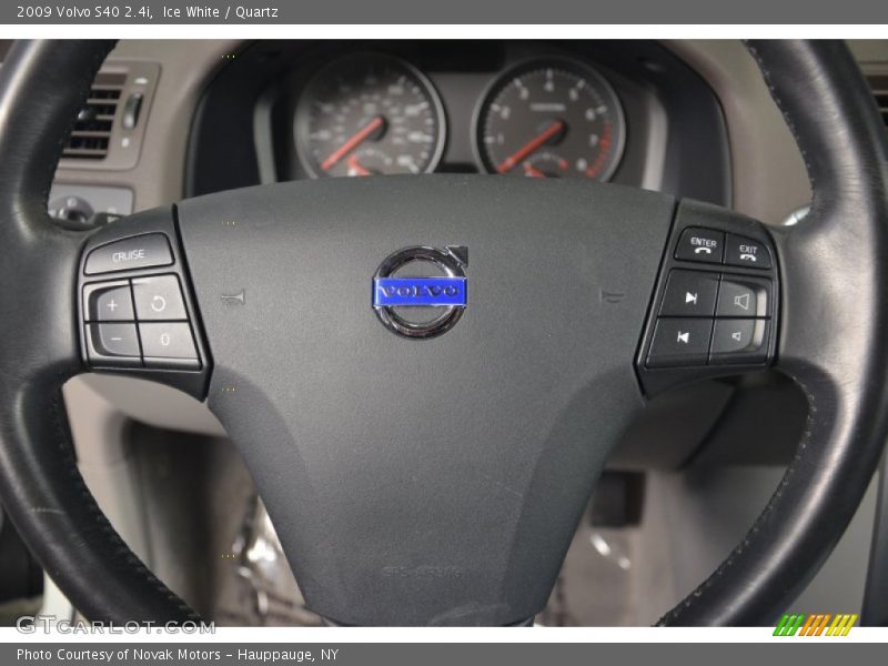 Ice White / Quartz 2009 Volvo S40 2.4i