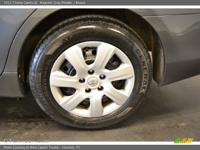 Magnetic Gray Metallic / Bisque 2011 Toyota Camry LE