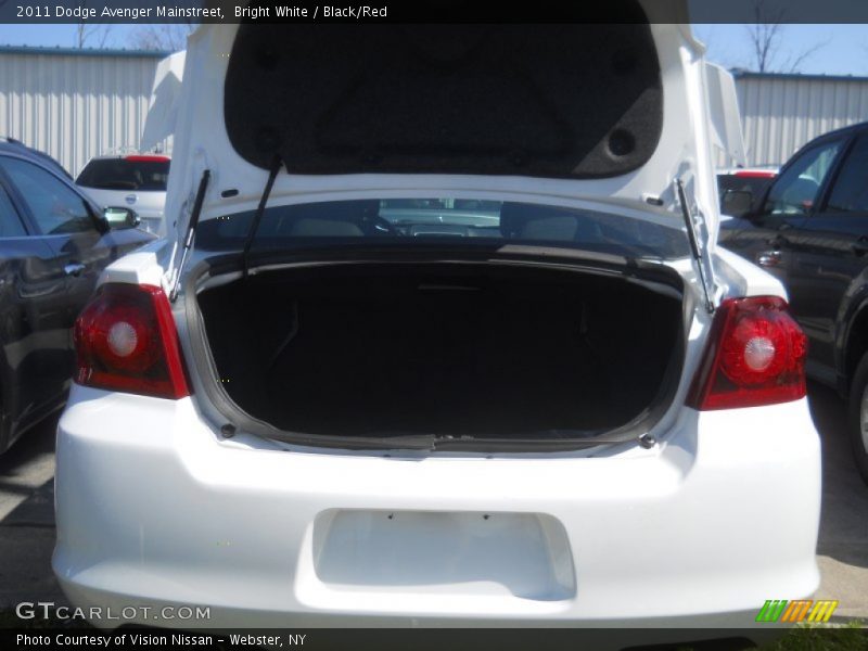 Bright White / Black/Red 2011 Dodge Avenger Mainstreet