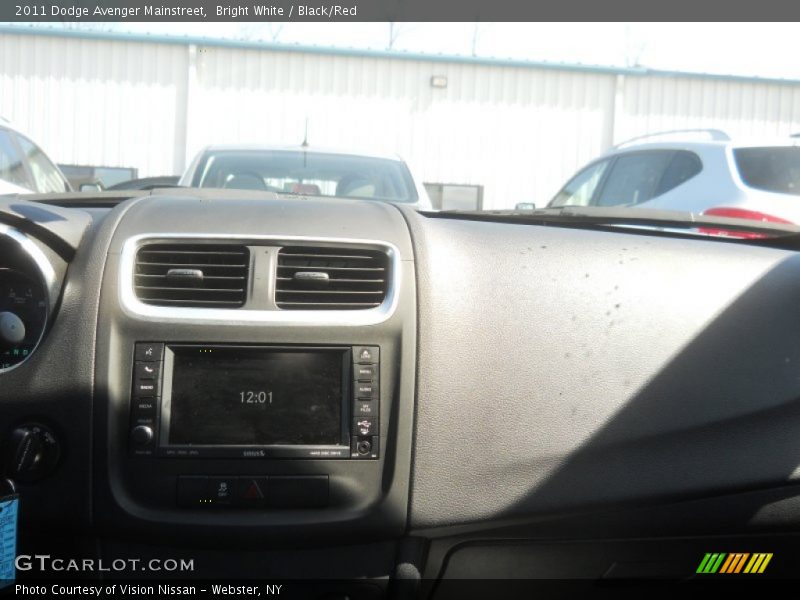 Bright White / Black/Red 2011 Dodge Avenger Mainstreet