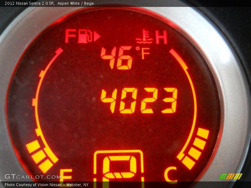 Aspen White / Beige 2012 Nissan Sentra 2.0 SR