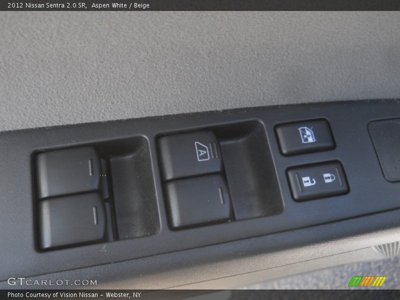 Aspen White / Beige 2012 Nissan Sentra 2.0 SR