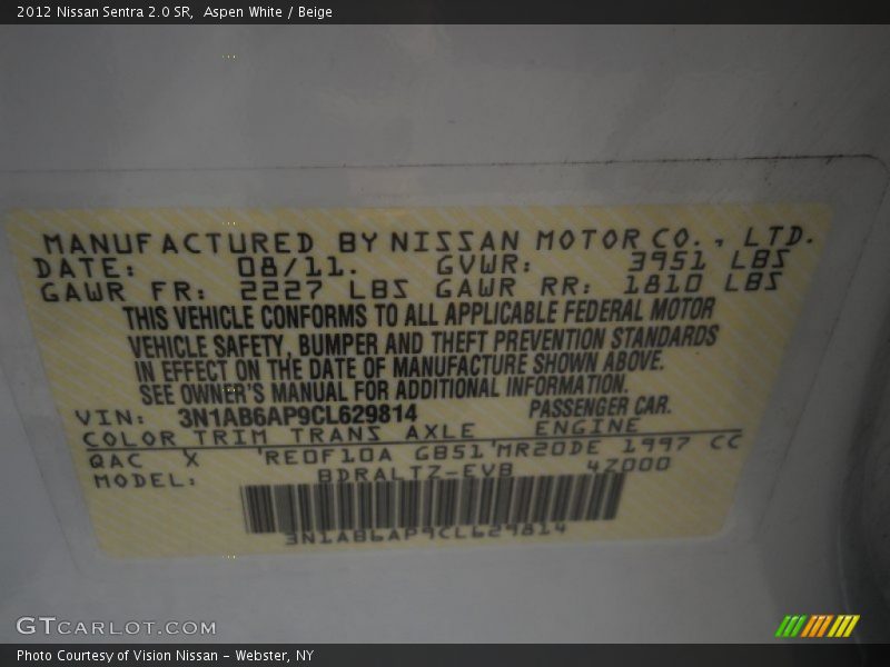 Aspen White / Beige 2012 Nissan Sentra 2.0 SR