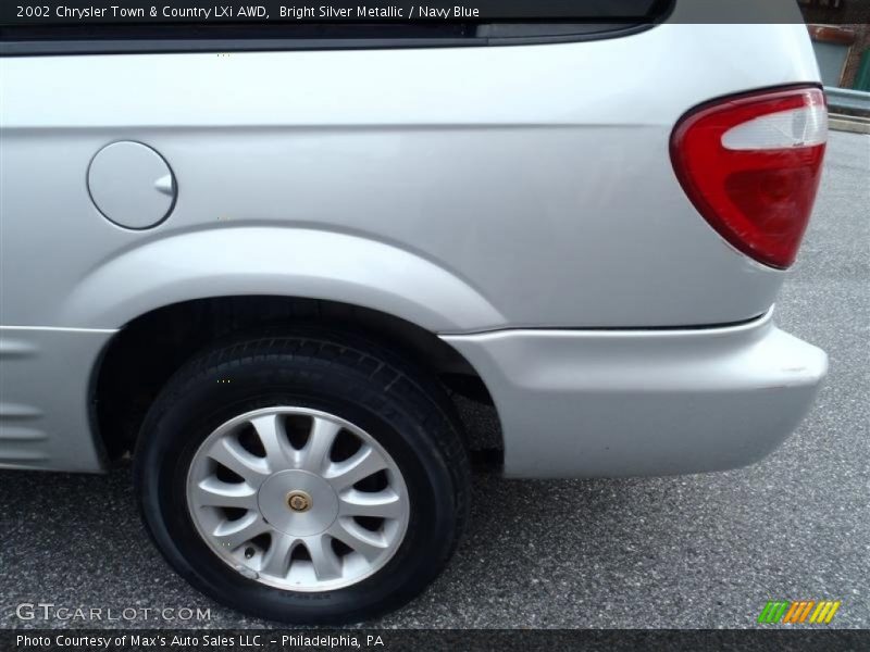 Bright Silver Metallic / Navy Blue 2002 Chrysler Town & Country LXi AWD