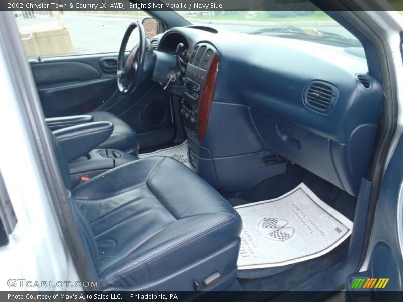 Bright Silver Metallic / Navy Blue 2002 Chrysler Town & Country LXi AWD