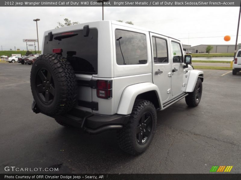 Bright Silver Metallic / Call of Duty: Black Sedosa/Silver French-Accent 2012 Jeep Wrangler Unlimited Call of Duty: MW3 Edition 4x4
