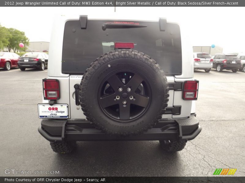 Bright Silver Metallic / Call of Duty: Black Sedosa/Silver French-Accent 2012 Jeep Wrangler Unlimited Call of Duty: MW3 Edition 4x4