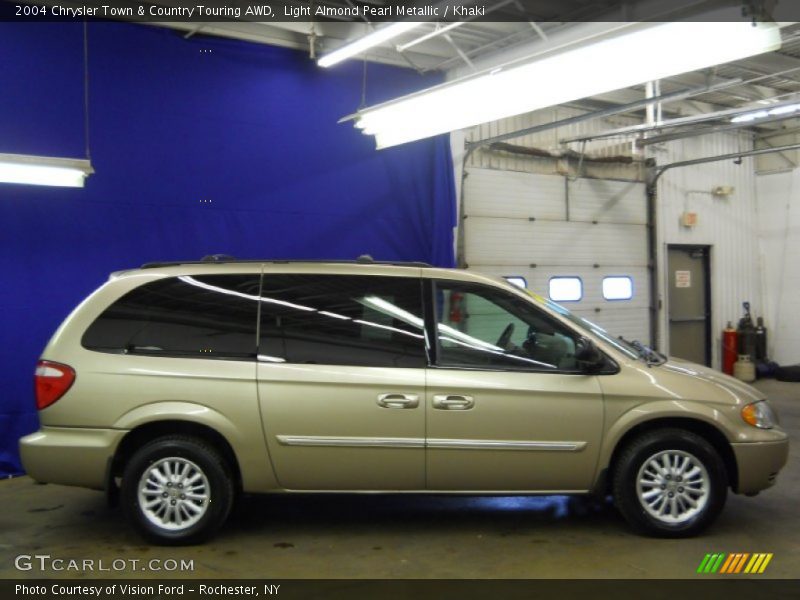 Light Almond Pearl Metallic / Khaki 2004 Chrysler Town & Country Touring AWD