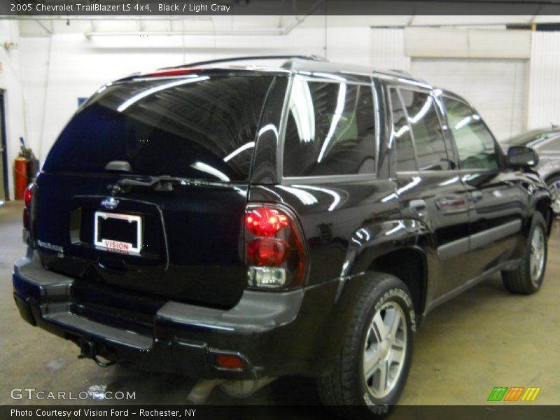 Black / Light Gray 2005 Chevrolet TrailBlazer LS 4x4