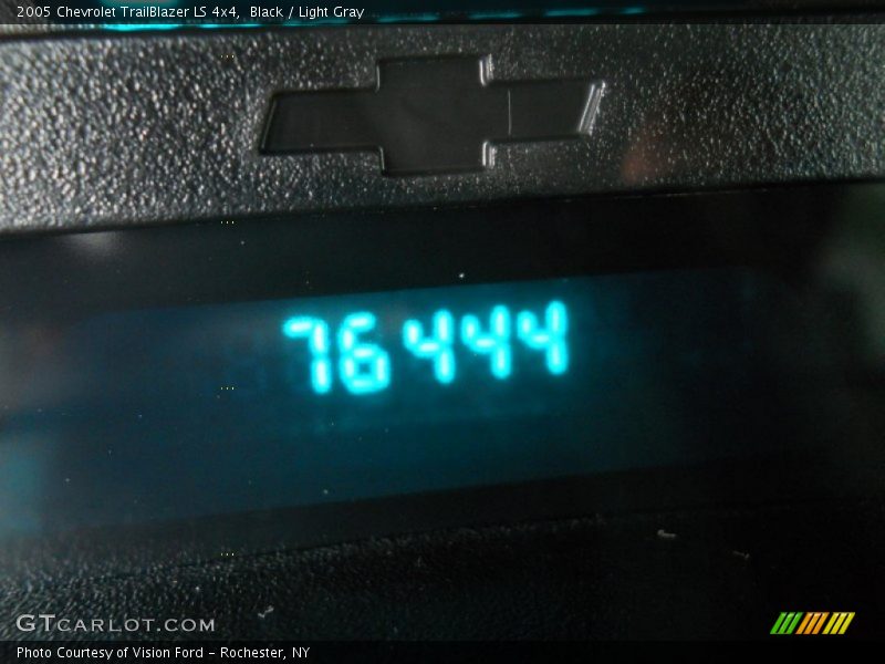 Black / Light Gray 2005 Chevrolet TrailBlazer LS 4x4