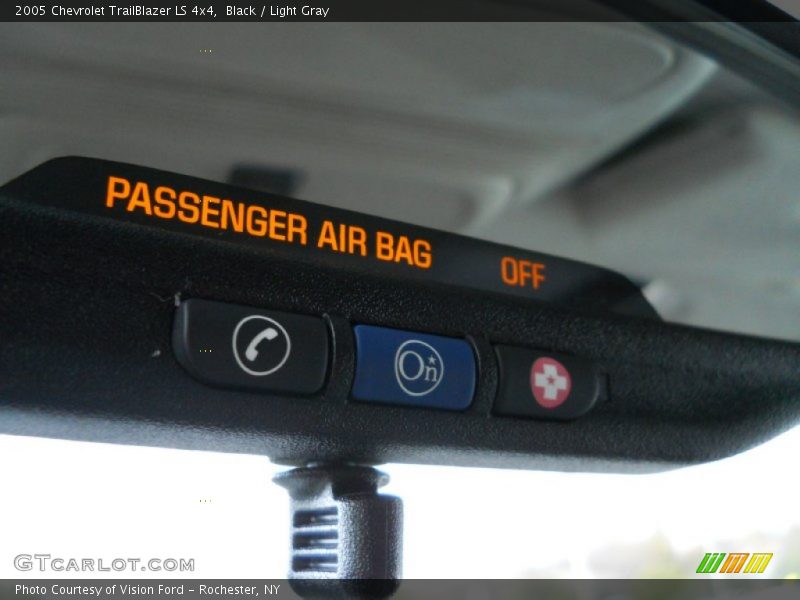 Black / Light Gray 2005 Chevrolet TrailBlazer LS 4x4
