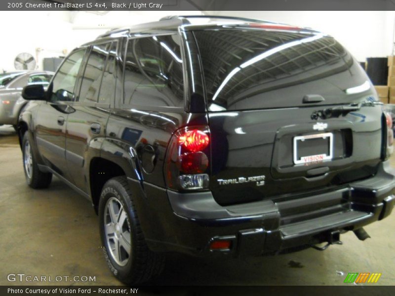 Black / Light Gray 2005 Chevrolet TrailBlazer LS 4x4