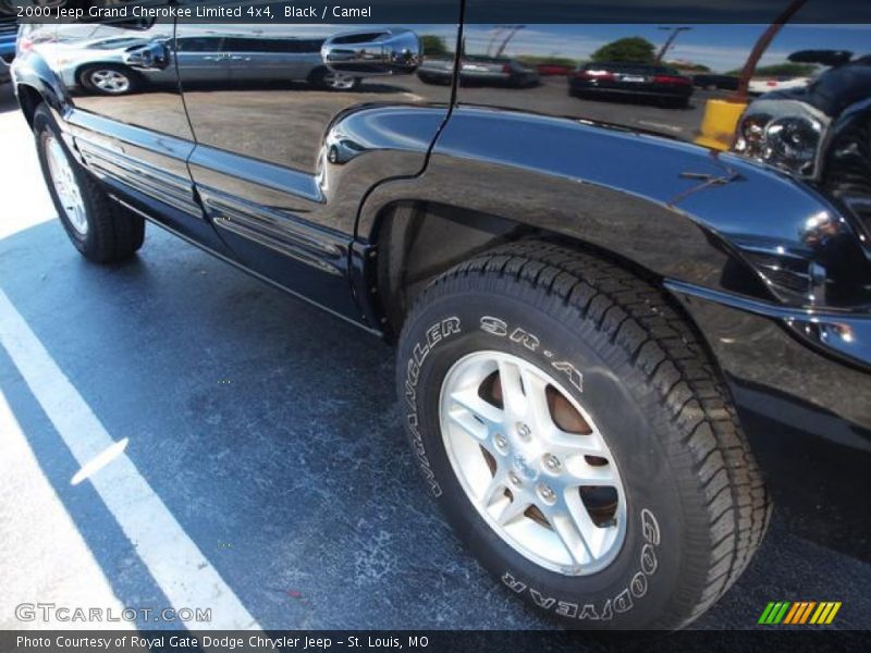 Black / Camel 2000 Jeep Grand Cherokee Limited 4x4