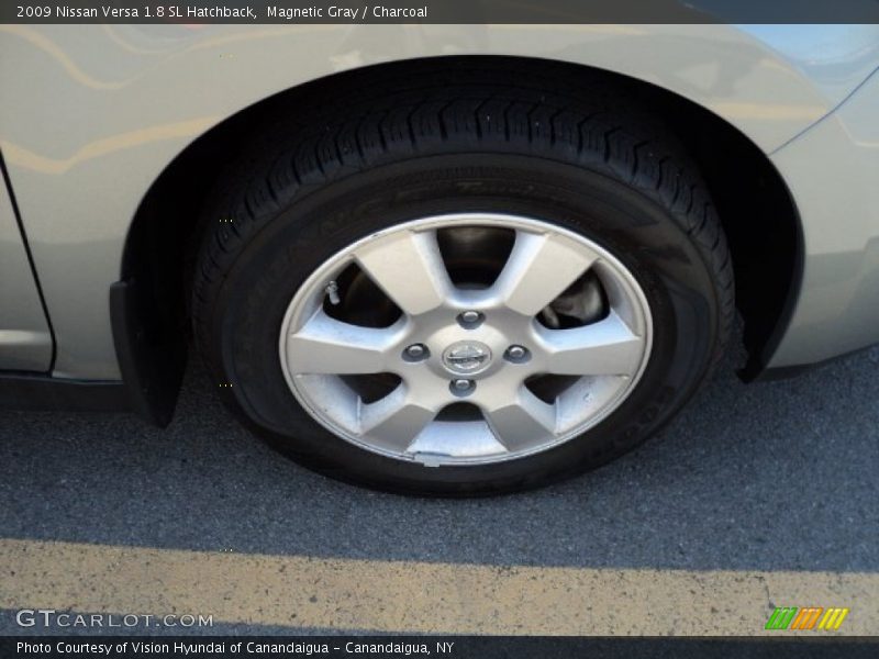 Magnetic Gray / Charcoal 2009 Nissan Versa 1.8 SL Hatchback