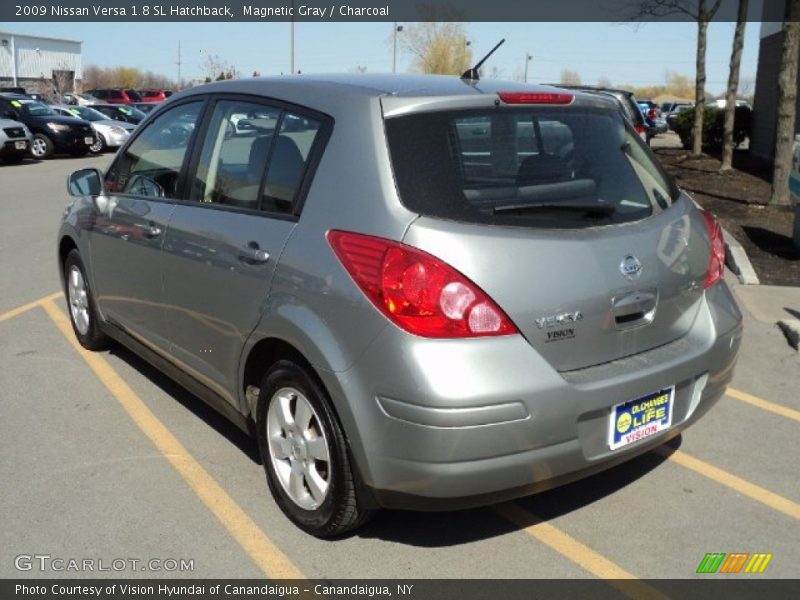 Magnetic Gray / Charcoal 2009 Nissan Versa 1.8 SL Hatchback