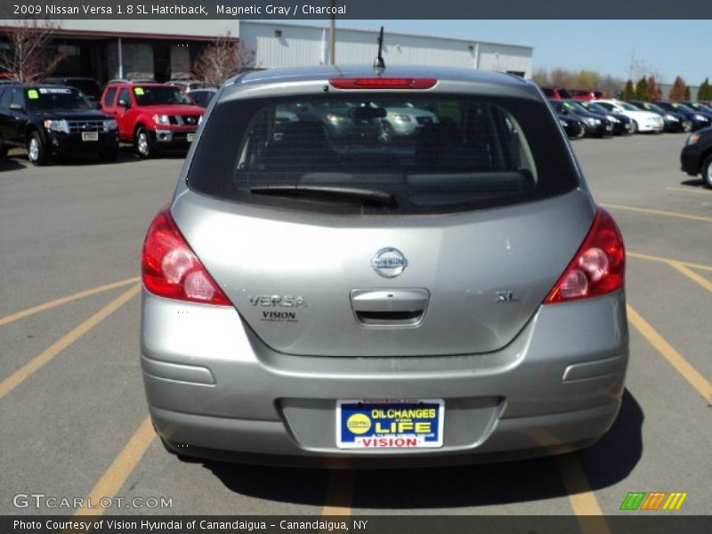 Magnetic Gray / Charcoal 2009 Nissan Versa 1.8 SL Hatchback