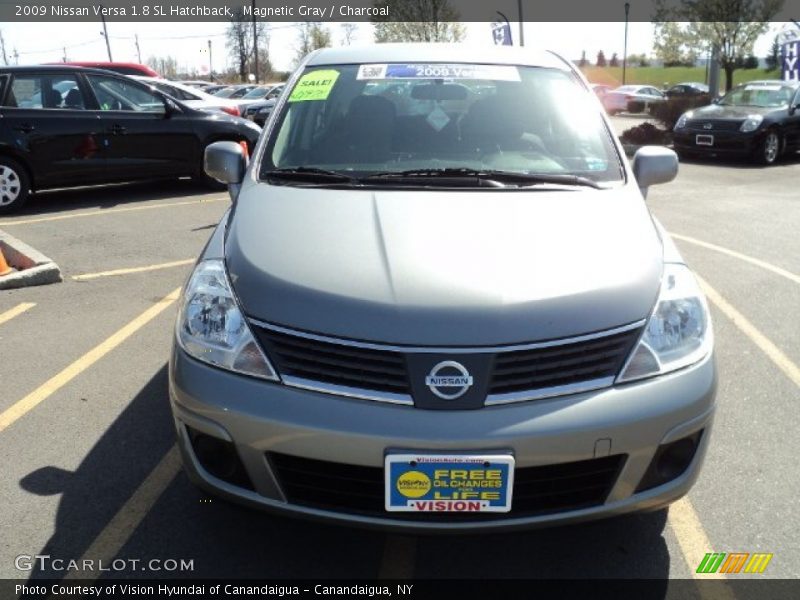 Magnetic Gray / Charcoal 2009 Nissan Versa 1.8 SL Hatchback