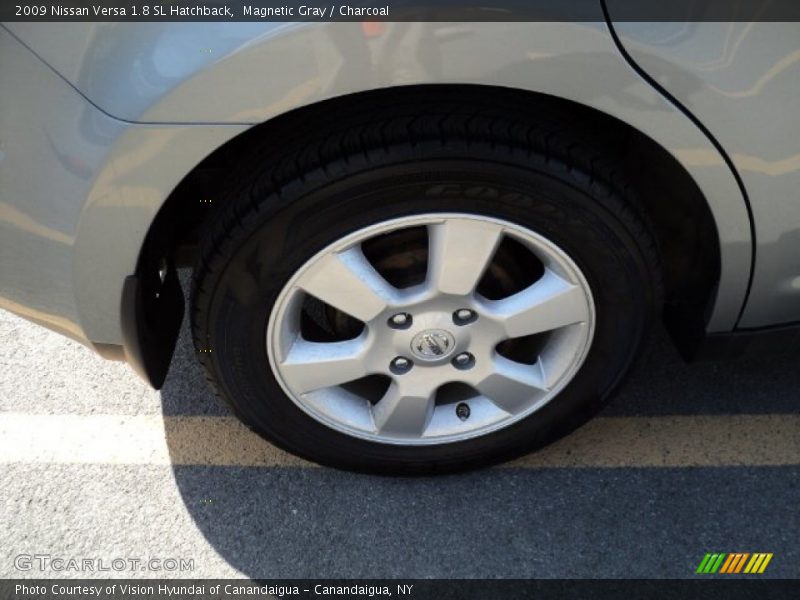 Magnetic Gray / Charcoal 2009 Nissan Versa 1.8 SL Hatchback