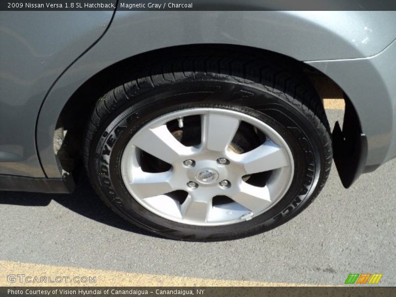 Magnetic Gray / Charcoal 2009 Nissan Versa 1.8 SL Hatchback