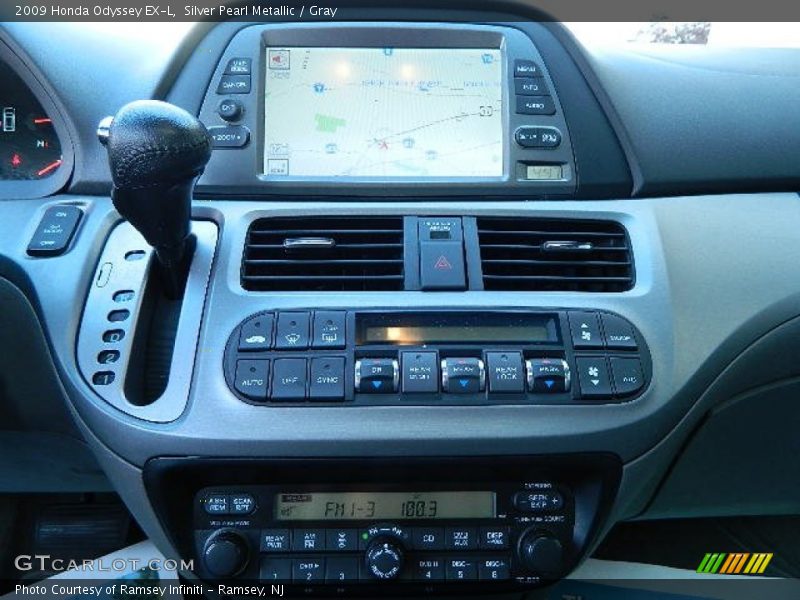 Silver Pearl Metallic / Gray 2009 Honda Odyssey EX-L