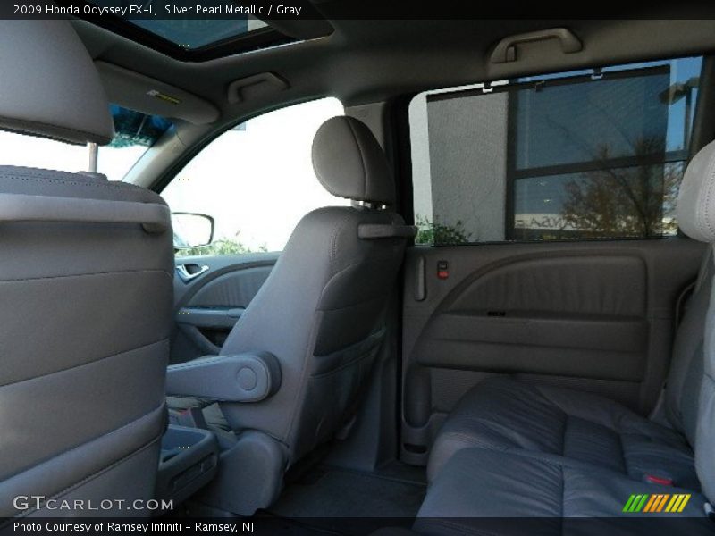 Silver Pearl Metallic / Gray 2009 Honda Odyssey EX-L