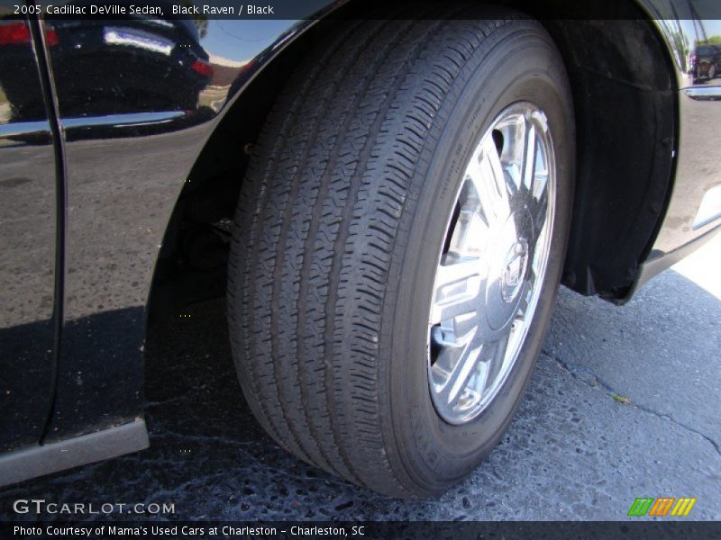 Black Raven / Black 2005 Cadillac DeVille Sedan