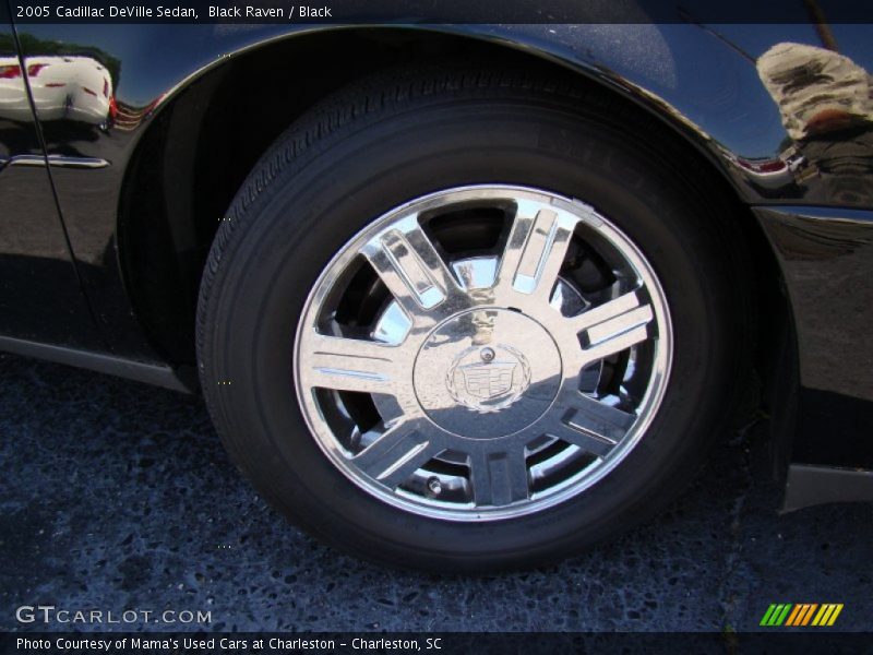 Black Raven / Black 2005 Cadillac DeVille Sedan