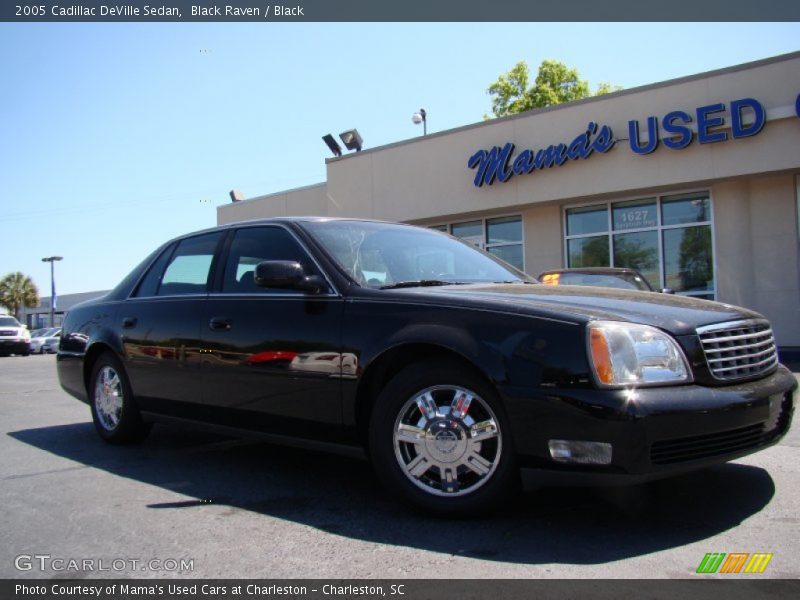 Black Raven / Black 2005 Cadillac DeVille Sedan