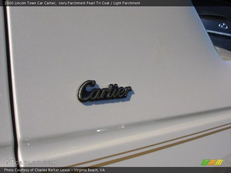 Ivory Parchment Pearl Tri Coat / Light Parchment 2000 Lincoln Town Car Cartier