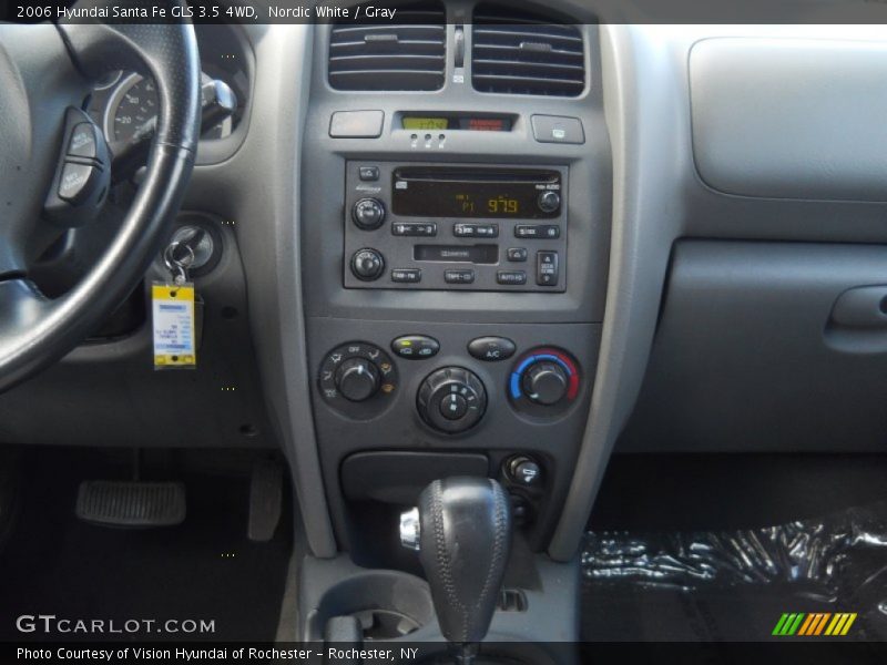Nordic White / Gray 2006 Hyundai Santa Fe GLS 3.5 4WD