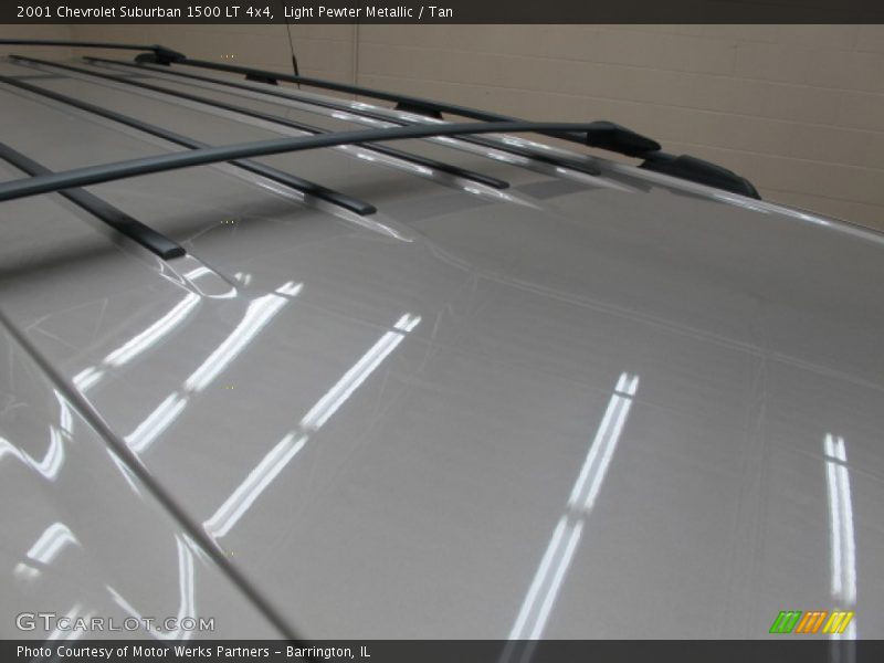 Light Pewter Metallic / Tan 2001 Chevrolet Suburban 1500 LT 4x4