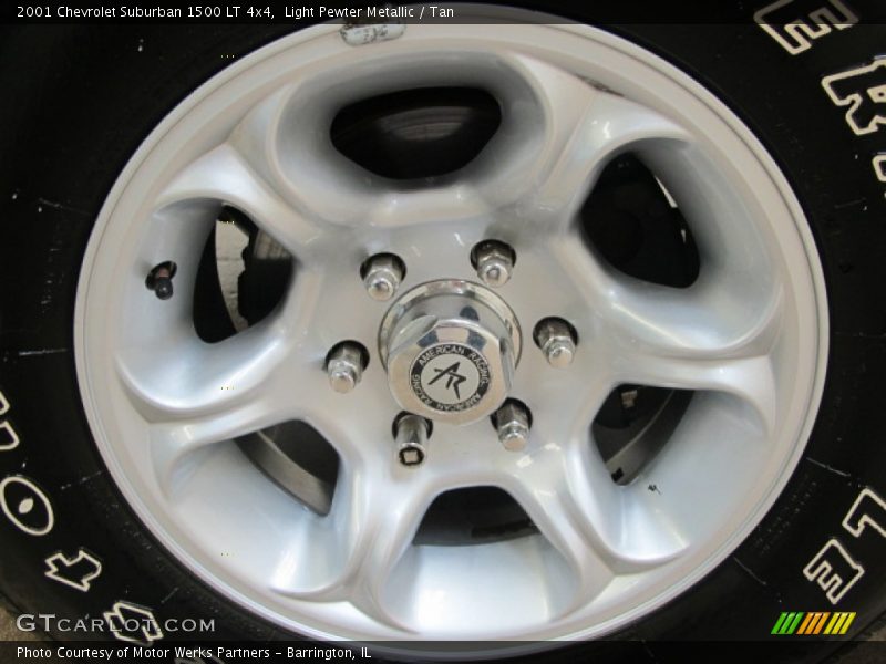Custom Wheels of 2001 Suburban 1500 LT 4x4