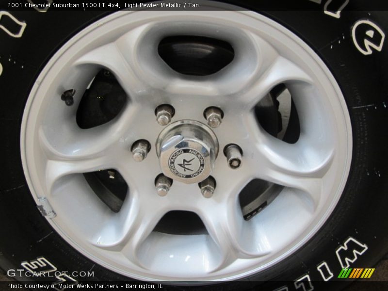 Light Pewter Metallic / Tan 2001 Chevrolet Suburban 1500 LT 4x4