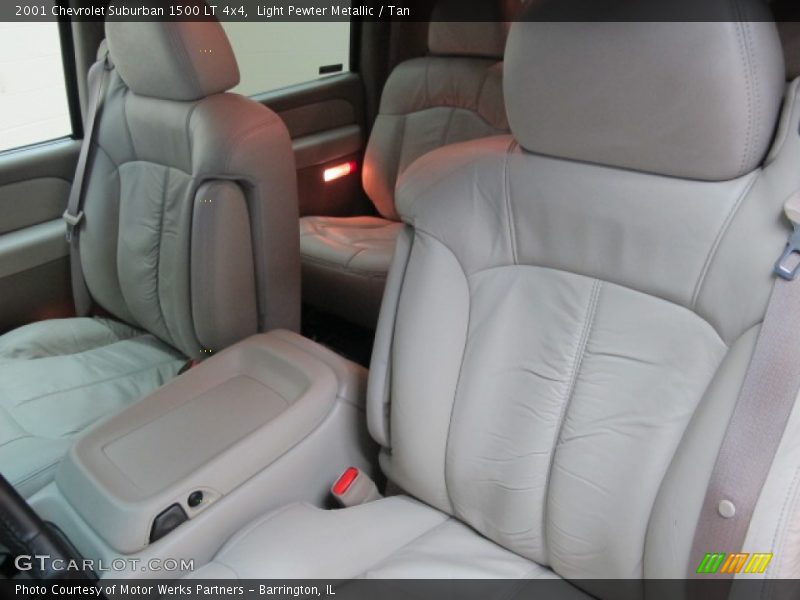 Light Pewter Metallic / Tan 2001 Chevrolet Suburban 1500 LT 4x4