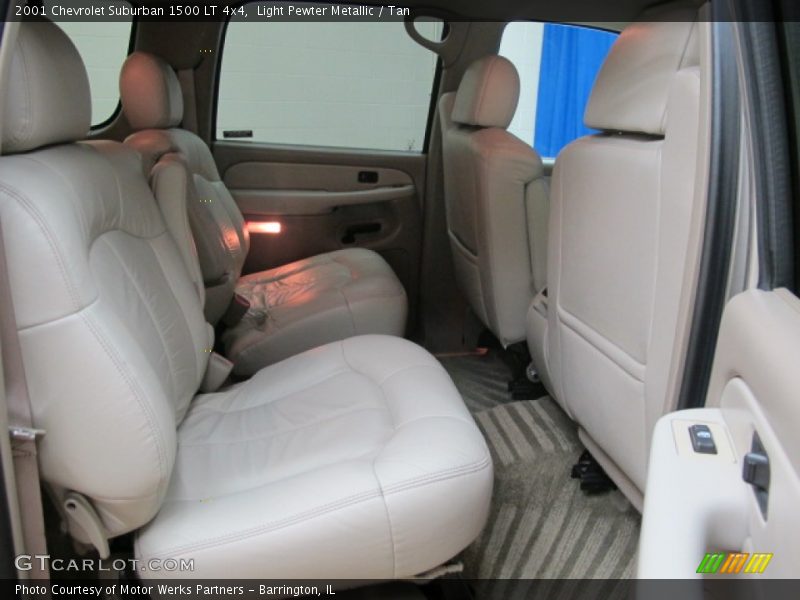 Light Pewter Metallic / Tan 2001 Chevrolet Suburban 1500 LT 4x4